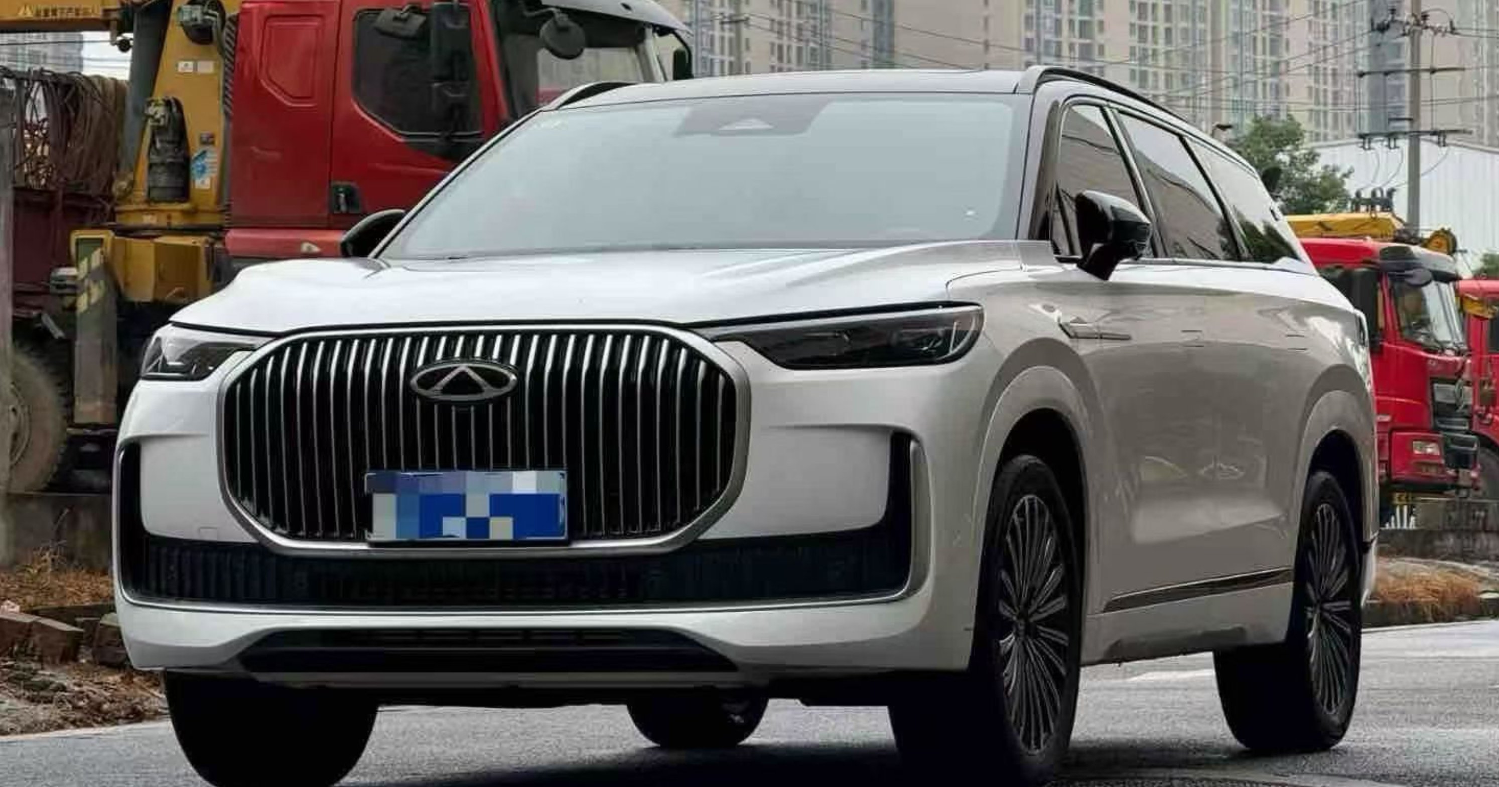 Chery Tiggo 8 large SUV for overseas export from China